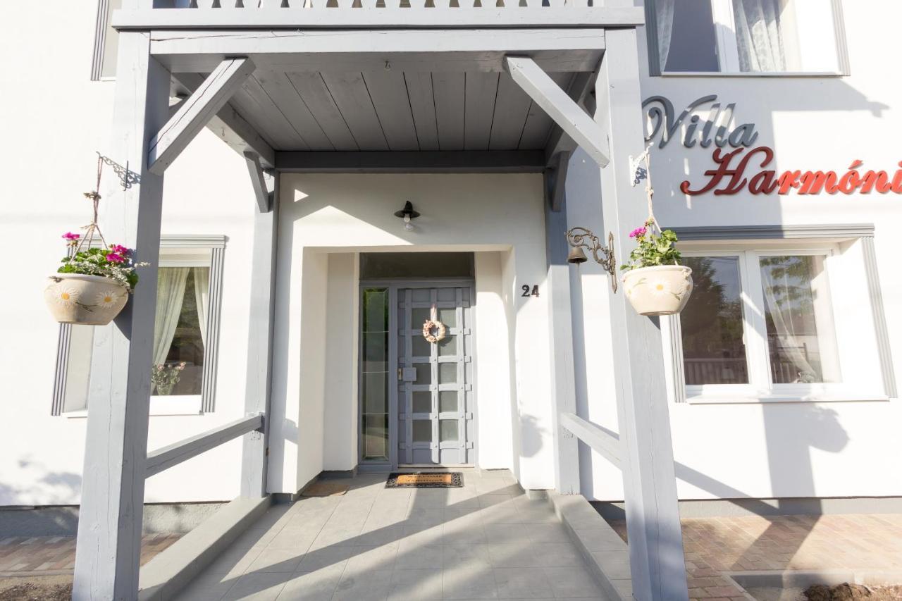 Villa Harmonia Gyula Exteriör bild